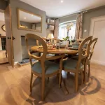 1 School Lane Holiday home *